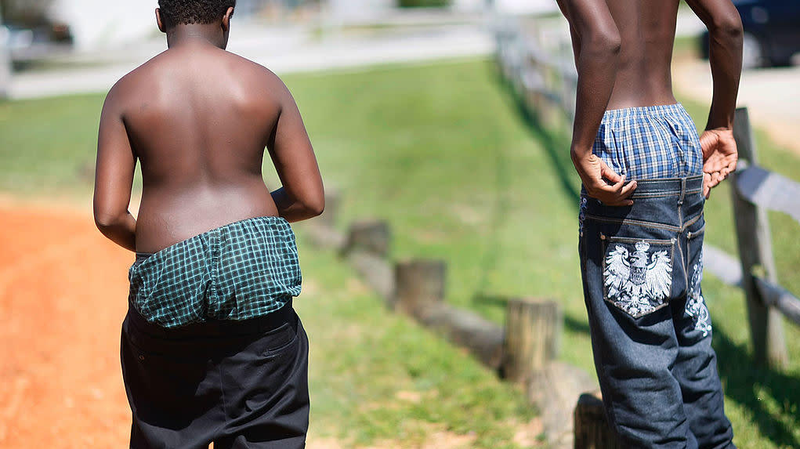 Illustration for article titled Councilwoman Challenges Shreveport’s ‘Saggy Pants Law’